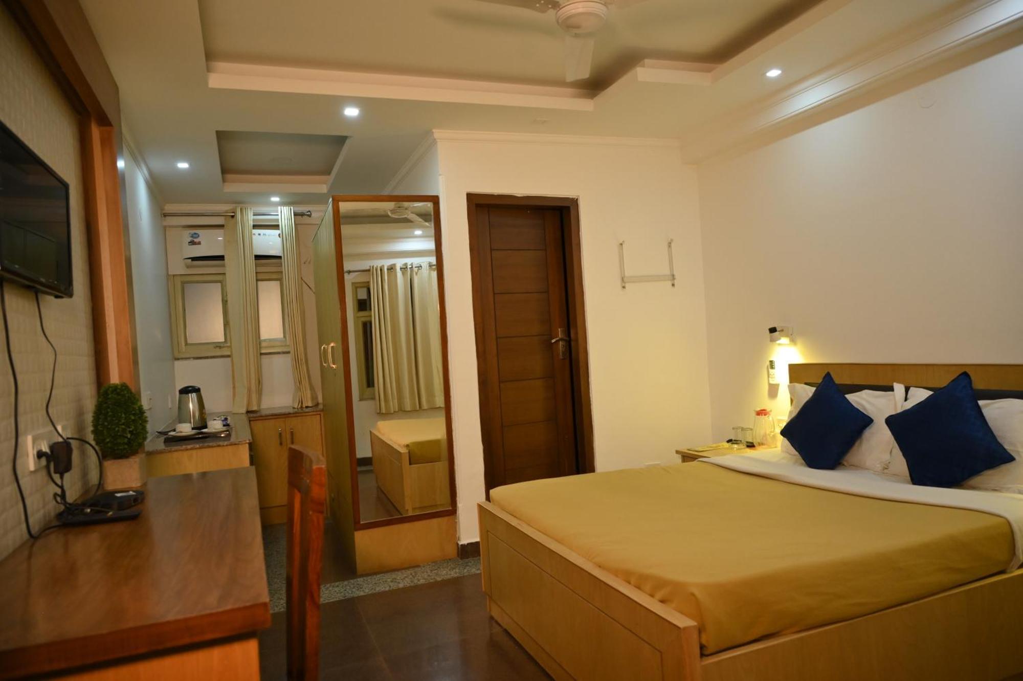 Hotel Dh Dharamshala Exterior photo