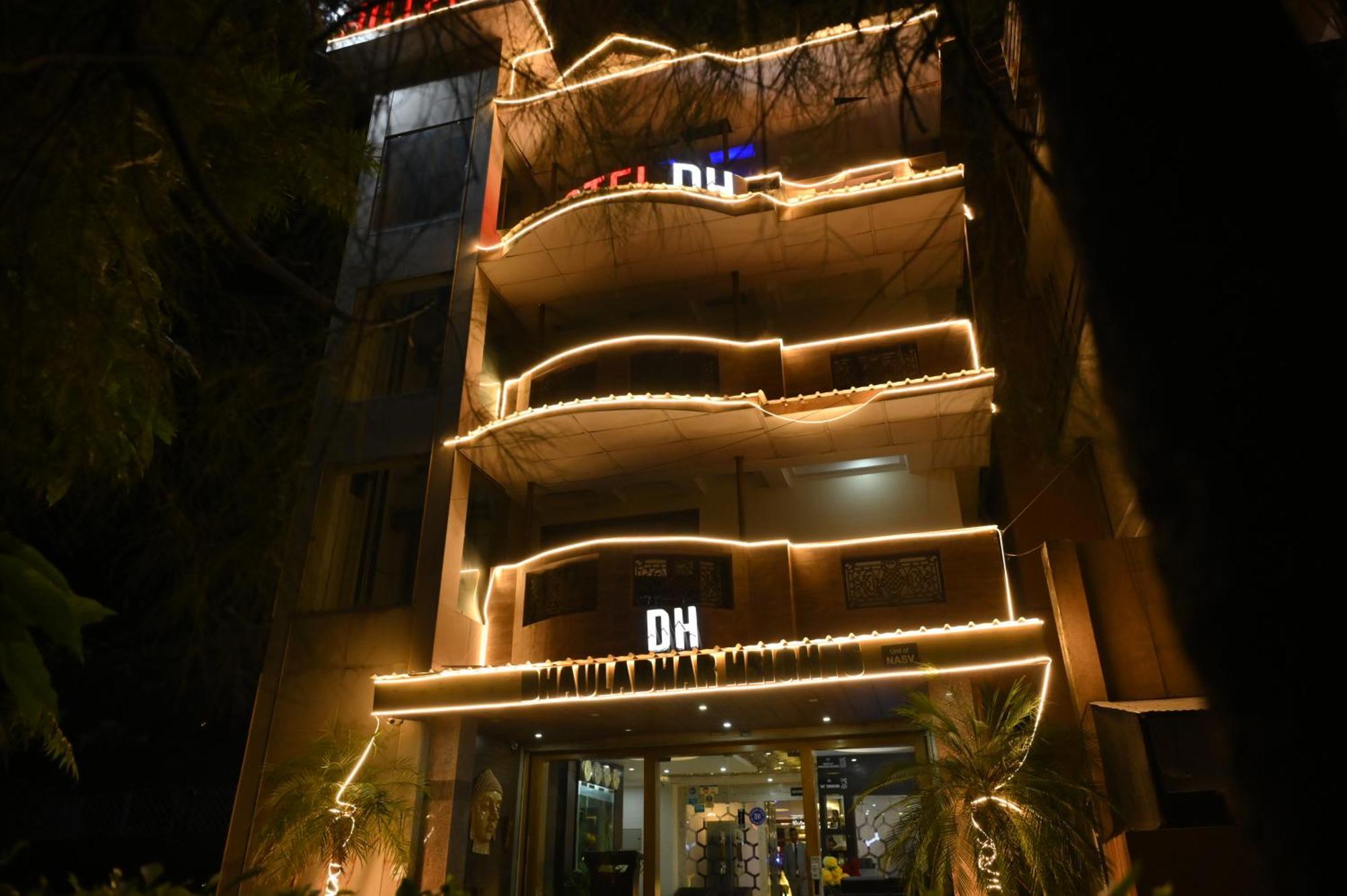 Hotel Dh Dharamshala Exterior photo