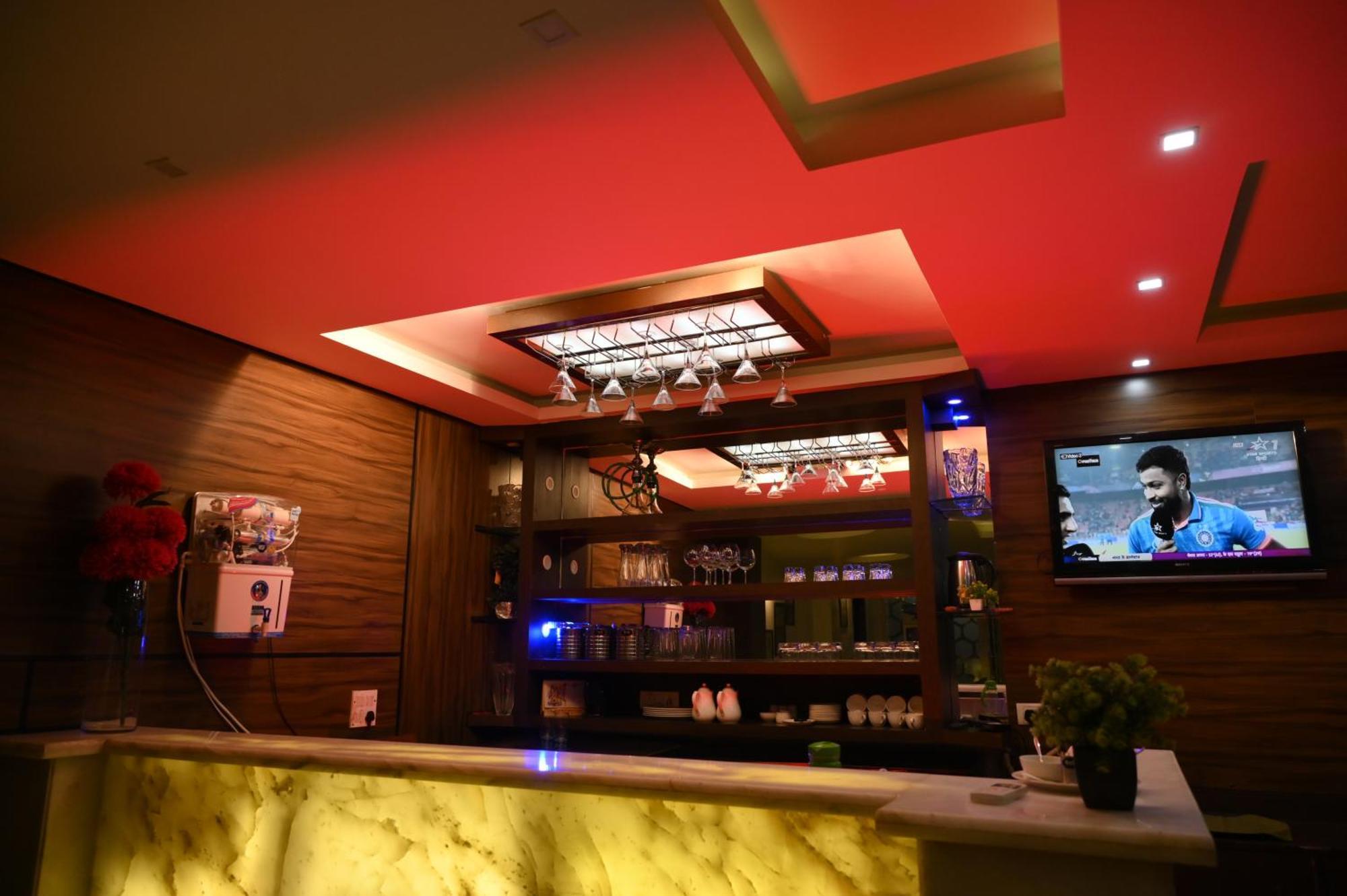 Hotel Dh Dharamshala Exterior photo