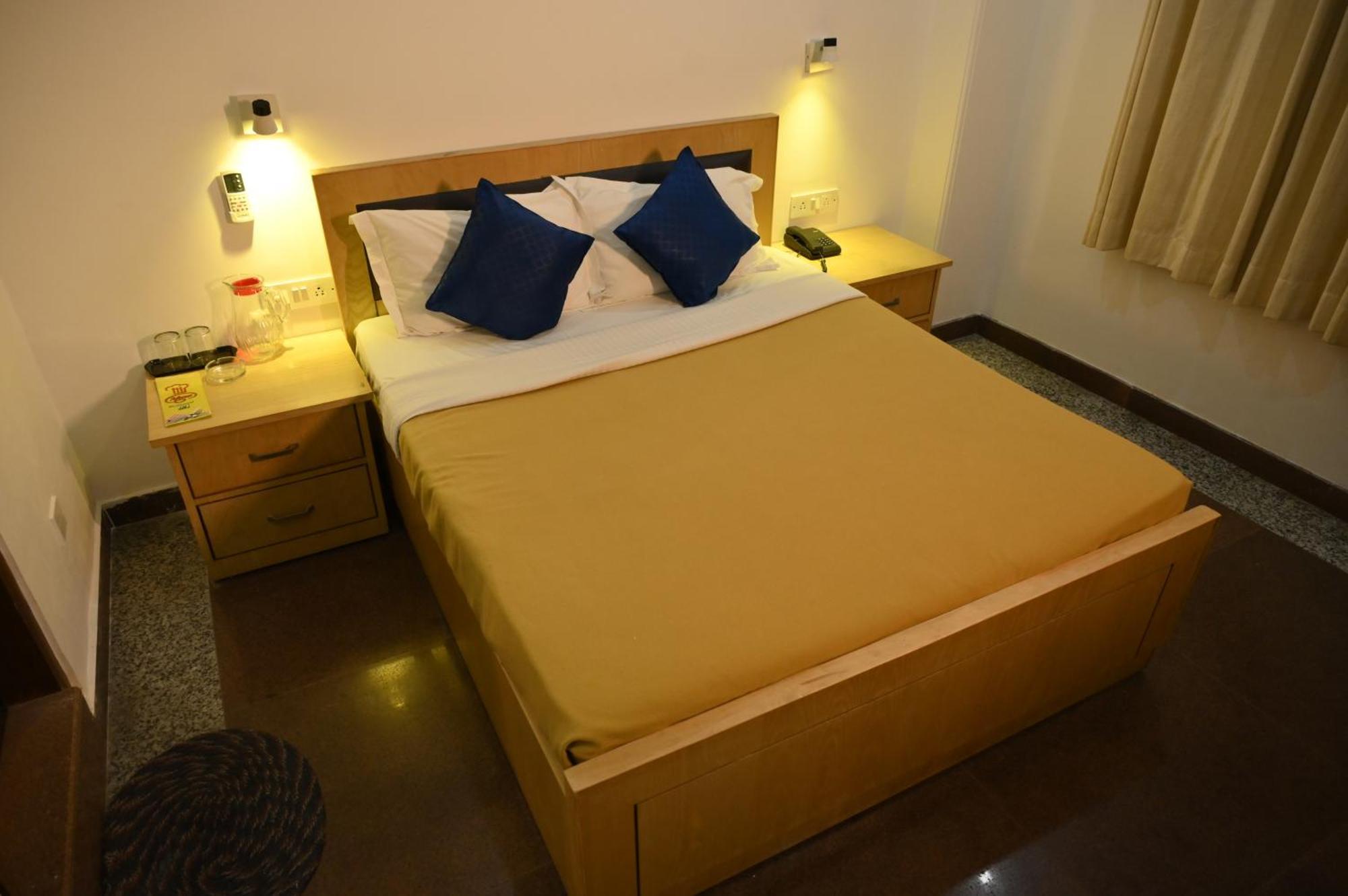 Hotel Dh Dharamshala Exterior photo