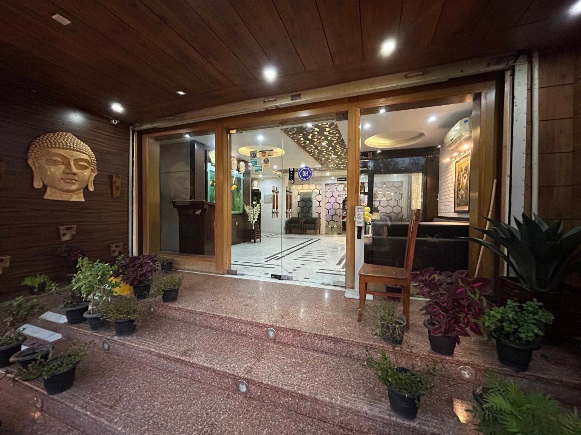 Hotel Dh Dharamshala Exterior photo